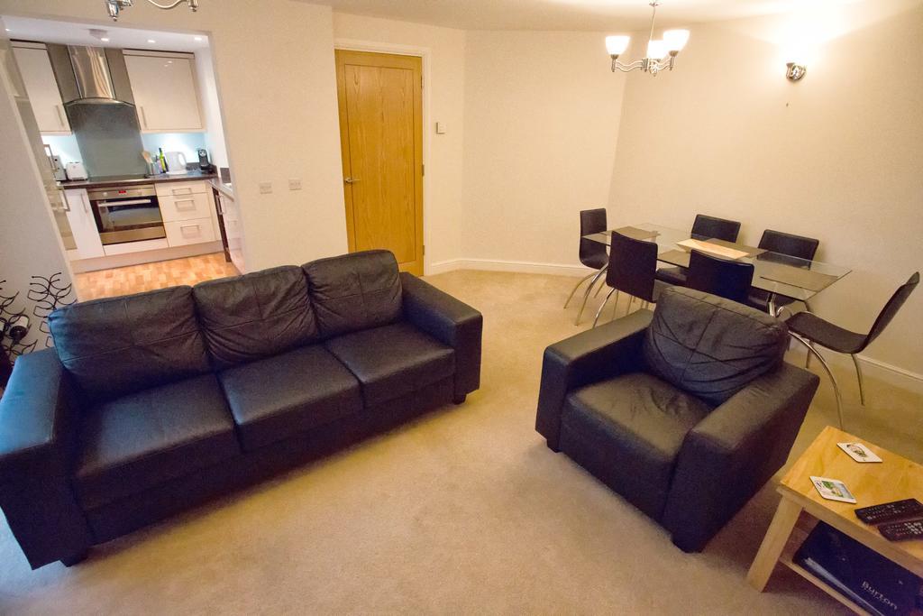 Salisbury 2-Bed Luxury Apartment Chambre photo