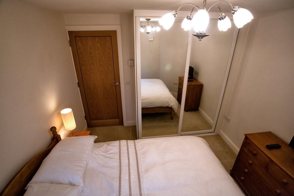 Salisbury 2-Bed Luxury Apartment Chambre photo