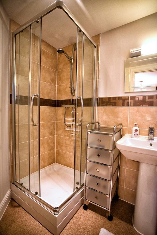 Salisbury 2-Bed Luxury Apartment Chambre photo