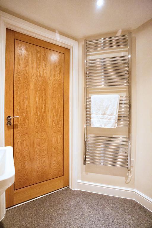 Salisbury 2-Bed Luxury Apartment Chambre photo